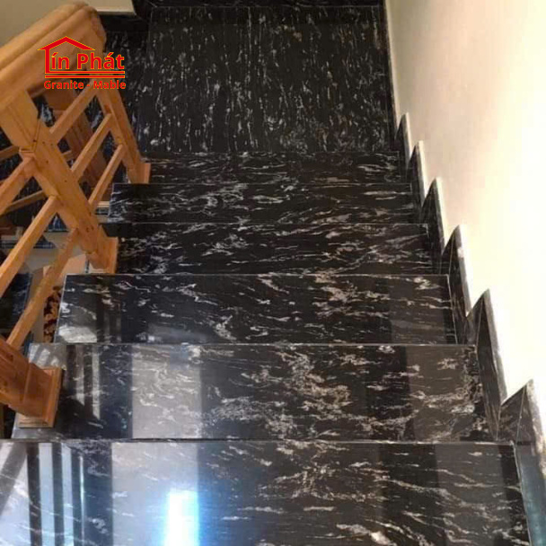 Đá cầu thang Granite Đen Bóng Mirror Tay Vịn Gỗ