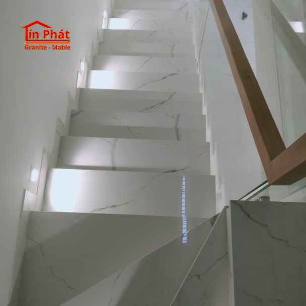 Đá cầu thang Marble Trắng Tuyết Âm Đèn Tường