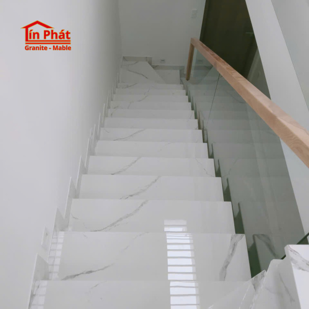 Đá cầu thang Marble Trắng Vân Khói Lan Can Kính
