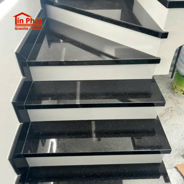 Đá cầu thang Granite Đen Kim Sa Cổ Trắng