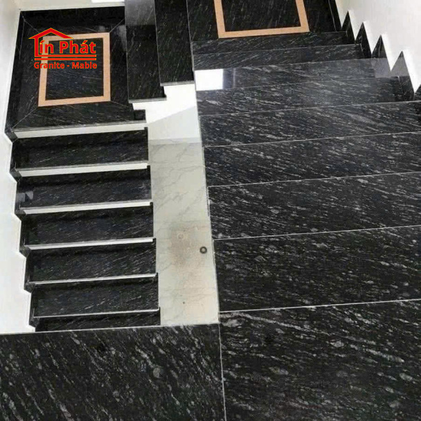 Đá cầu thang Granite Đen Rừng Vân Mây