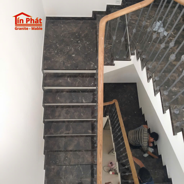 Đá cầu thang Granite Đen Xám Tự Nhiên
